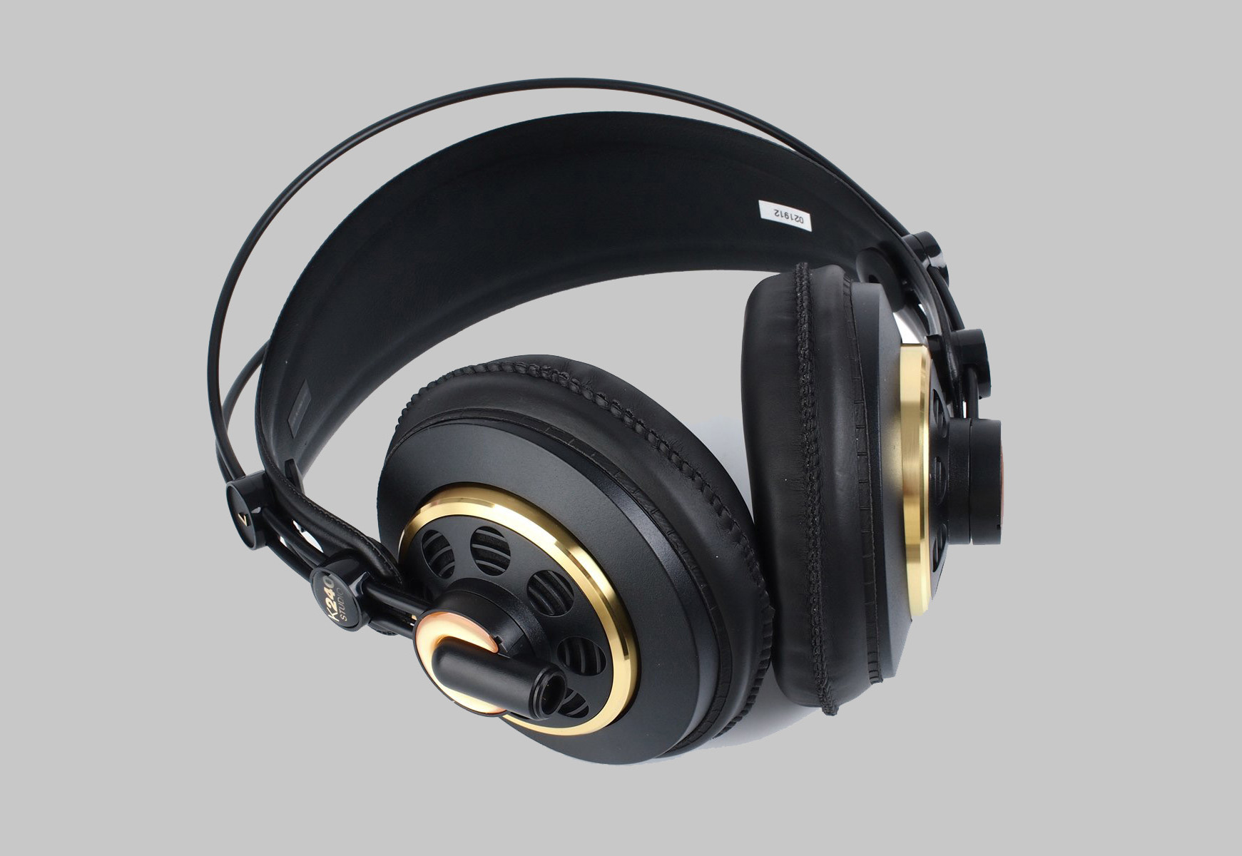 AKG  K240S